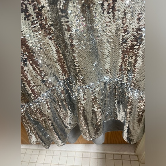 Maeve one shoulder silver sequin midi dress anthropologie - Picture 13 of 14